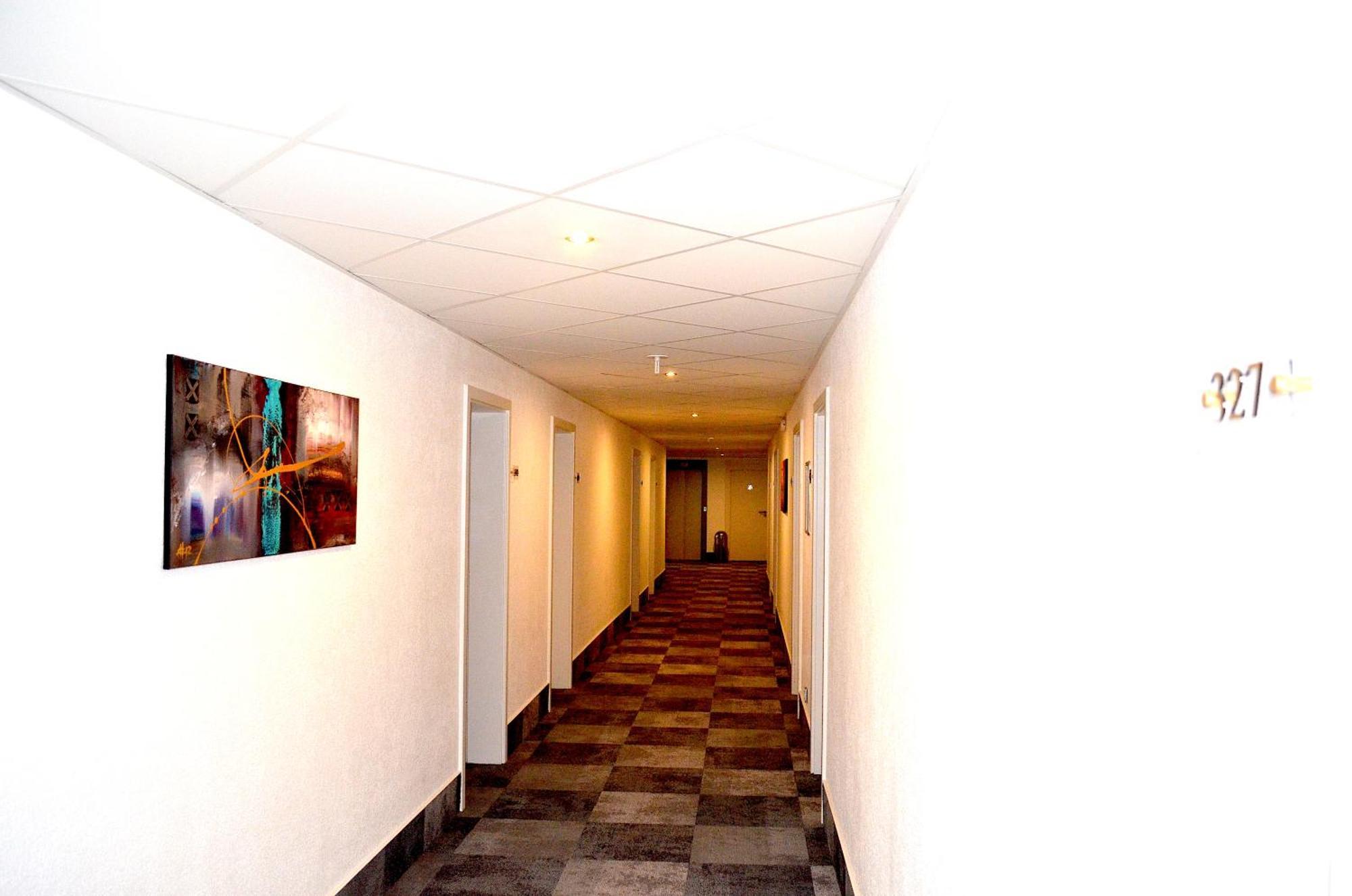 Weber Hotel มานไฮม์ ภายนอก รูปภาพ