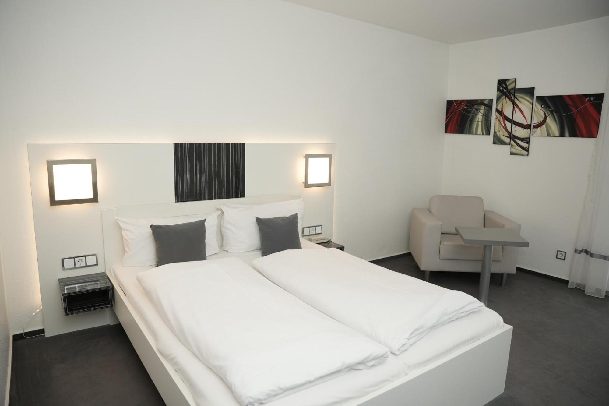 Weber Hotel มานไฮม์ ภายนอก รูปภาพ